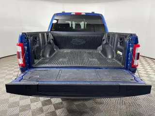 Ford F-150 2023 4x4 Lariat 4 puertas SuperCrew 5.5 pies. SB