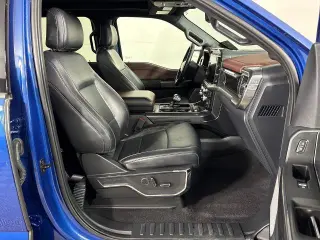 Ford F-150 2023 4x4 Lariat 4 puertas SuperCrew 5.5 pies. SB