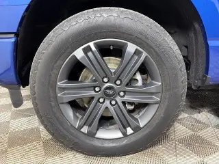 Ford F-150 2023 4x4 Lariat 4 puertas SuperCrew 5.5 pies. SB