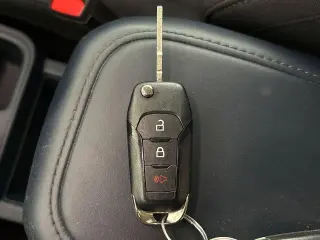 Ford Maverick 2025 XL 4dr SuperCrew 4.5 ft. SB