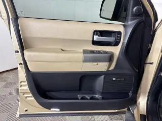 Toyota Sequoia 2017 4x4 Limited 4p SUV FFV
