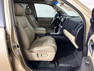 Toyota Sequoia 2017 4x4 Limited 4p SUV FFV