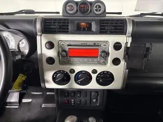 Toyota FJ Cruiser 2014 4x4 4p SUV 6M