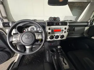Toyota FJ Cruiser 2014 4x4 4p SUV 6M