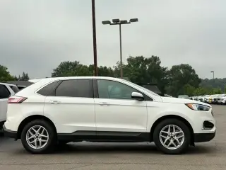 Ford Edge 2024 AWD SEL 4 puertas SUV