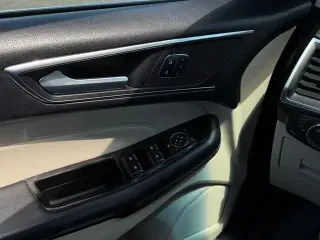 Ford Edge 2015 AWD Titanium 4 puertas Crossover
