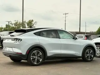 Ford Mustang Mach-E 2021 AWD Select 4 puertas SUV