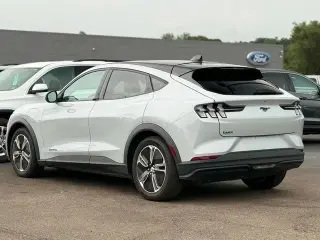 Ford Mustang Mach-E 2021 AWD Select 4 puertas SUV