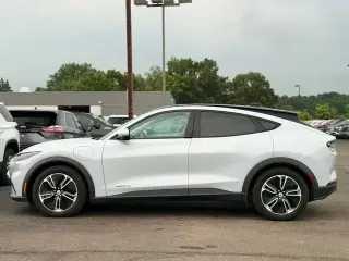 Ford Mustang Mach-E 2021 AWD Select 4 puertas SUV