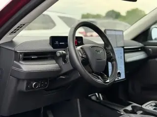 Ford Mustang Mach-E 2025 AWD Premium 4 puertas SUV