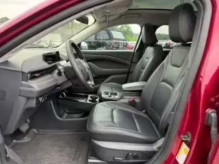 Ford Mustang Mach-E 2025 AWD Premium 4 puertas SUV