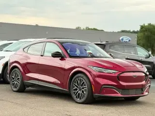 Ford Mustang Mach-E 2025 AWD Premium 4 puertas SUV