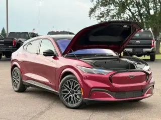Ford Mustang Mach-E 2025 AWD Premium 4 puertas SUV