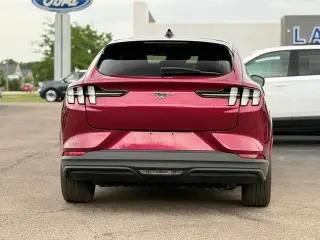 Ford Mustang Mach-E 2025 AWD Premium 4 puertas SUV