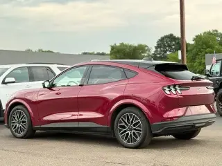 Ford Mustang Mach-E 2025 AWD Premium 4 puertas SUV