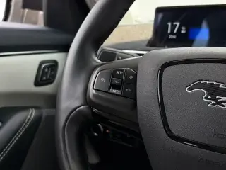 Ford Mustang Mach-E 2023 AWD Premium 4 puertas SUV