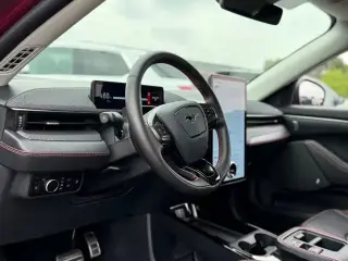 Ford Mustang Mach-E 2025 AWD Premium 4 puertas SUV
