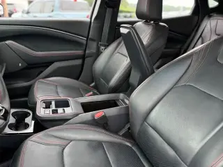 Ford Mustang Mach-E 2025 AWD Premium 4 puertas SUV