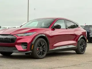 Ford Mustang Mach-E 2025 AWD Premium 4 puertas SUV