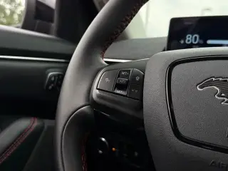 Ford Mustang Mach-E 2025 AWD Premium 4 puertas SUV