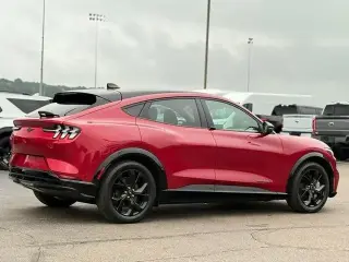 Ford Mustang Mach-E 2023 AWD Premium 4 puertas SUV