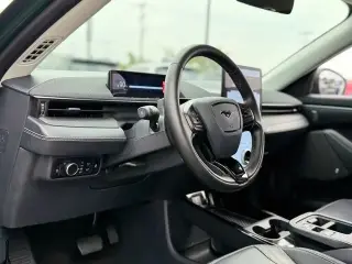 Ford Mustang Mach-E 2025 AWD Premium 4 puertas SUV