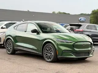 Ford Mustang Mach-E 2025 AWD Premium 4 puertas SUV