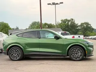 Ford Mustang Mach-E 2025 AWD Premium 4 puertas SUV
