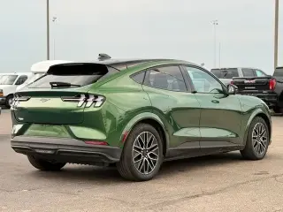 Ford Mustang Mach-E 2025 AWD Premium 4 puertas SUV