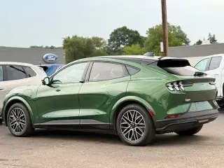Ford Mustang Mach-E 2025 AWD Premium 4 puertas SUV