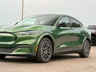 Ford Mustang Mach-E 2025 AWD Premium 4 puertas SUV