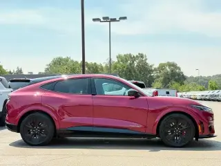 Ford Mustang Mach-E 2025 AWD GT 4 puertas SUV