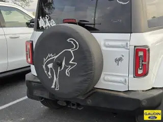 Ford Bronco 2023 4x4 Outer Banks SUV de 2 puertas