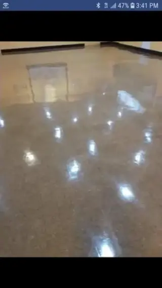 Lavado y encerado de pisos