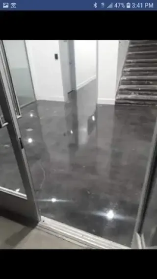 Lavado y encerado de pisos