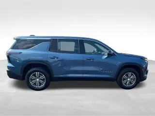 Chevrolet Traverse 2024 LS 4 puertas SUV con paquete 1LS