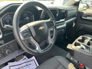Chevrolet Silverado 1500 2024 4x4 LT 4p. Cabina de Tripulación 5,8 ft. Caja Corta con 2 Filas