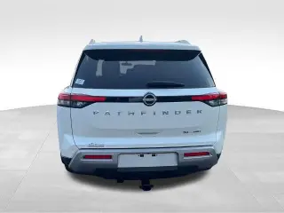 Nissan Pathfinder 2023 AWD SL 4dr SUV