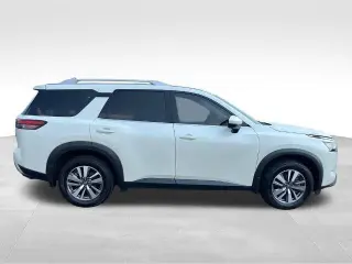 Nissan Pathfinder 2023 AWD SL 4dr SUV