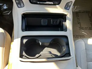 GMC Yukon XL 2017 4x4 Denali 4 puertas SUV