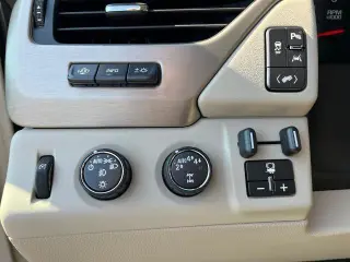 GMC Yukon XL 2017 4x4 Denali 4 puertas SUV