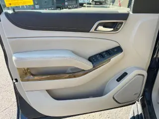 GMC Yukon XL 2017 4x4 Denali 4 puertas SUV