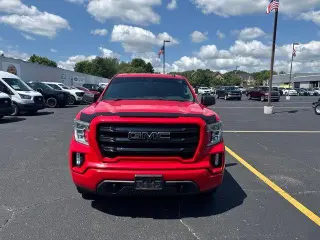 GMC Sierra 1500 2021 4x4 Elevation 4 puertas Cabina Crew 5.8 pies. SB
