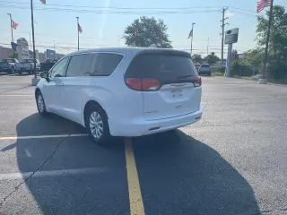 Chrysler Pacifica 2017 Touring 4 puertas Minivan