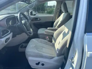 Chrysler Pacifica 2017 Touring 4 puertas Minivan