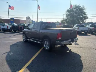 Ram 1500 2017 4x4 SLT Cabina Doble 4 puertas 5.5 pies. Pickup