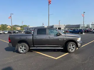 Ram 1500 2017 4x4 SLT Cabina Doble 4 puertas 5.5 pies. Pickup