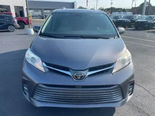 Toyota Sienna 2018 XLE 7-Pasajeros Minivan Auto Access Asiento 4p