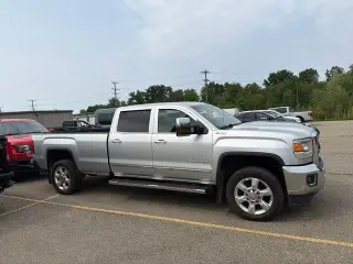 GMC Sierra 2500HD 2018 4x4 SLT 4dr Crew Cab LB