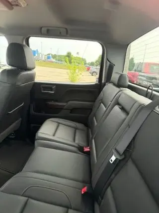 GMC Sierra 2500HD 2018 4x4 SLT 4dr Crew Cab LB